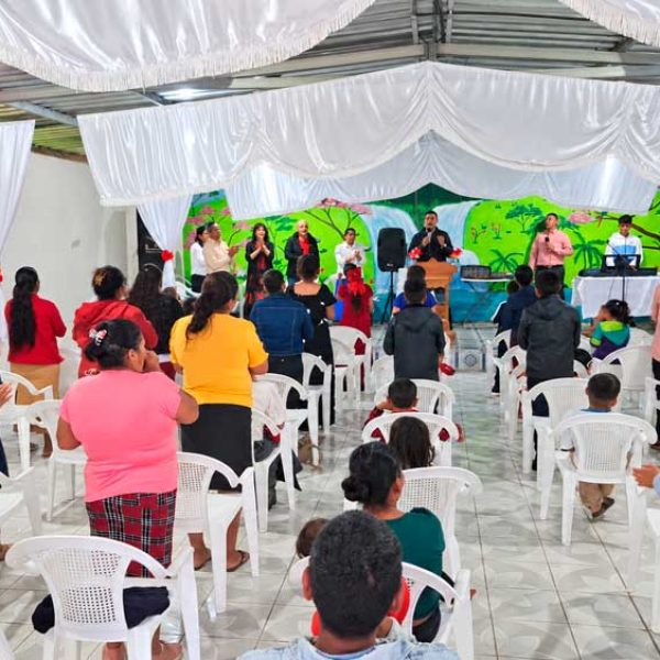Iglesia-manantial-de-agua-viva_4