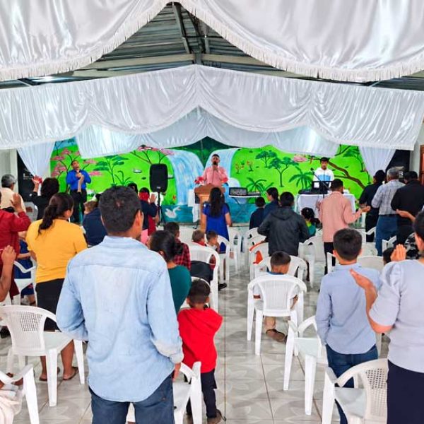 Iglesia-manantial-de-agua-viva_6